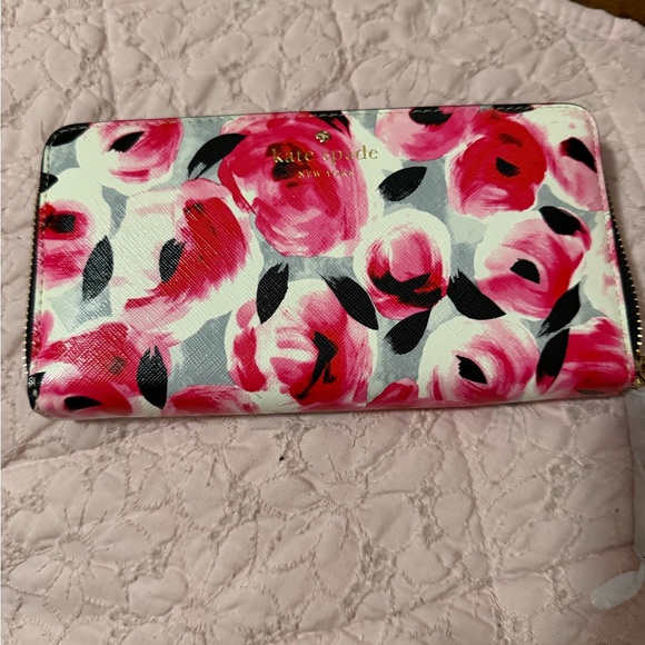 kate spade Handbags - Brand New💗Kate Spade wallet